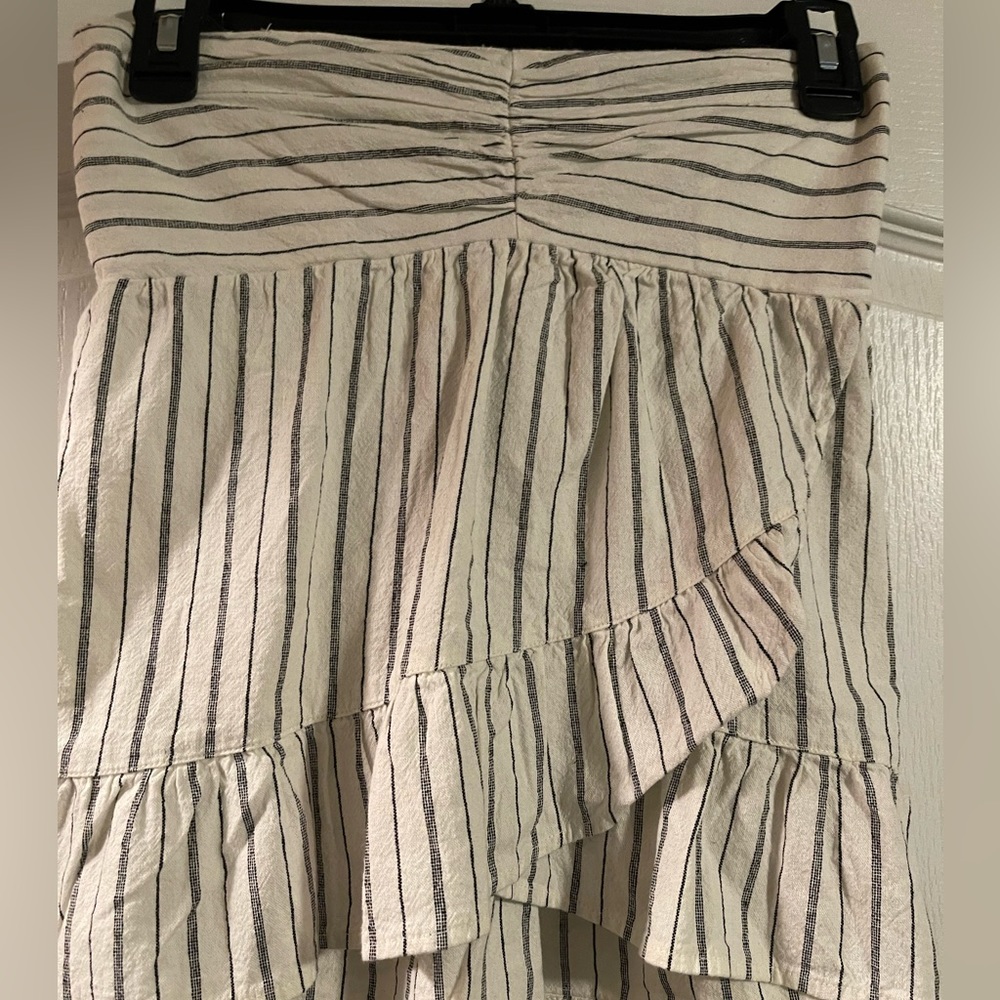Women’s XS American eagle Tube top. Black & white.